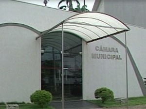 Câmara Municipal de Ituiutaba encerra atividades do primeiro semestre com sessão extraordinária