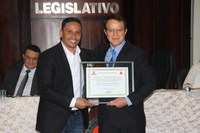 Presidente da Câmara entrega Título de Cidadania Honorária Presidente Tribunal Eleitoral Minas Gerais 