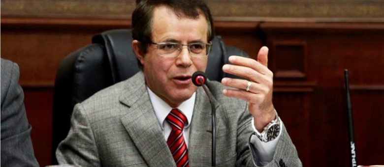 Presidente Tribunal Regional Eleitoral de Minas Gerais recebe homenagem da Presidência da Câmara.